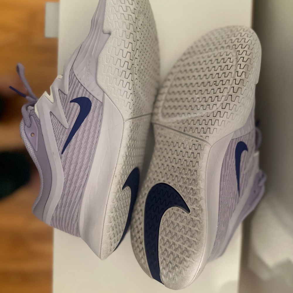 8.5 Women’s Purple Nike Tennis Shoes - Vapor Pro 3 - Picture 3 of 5